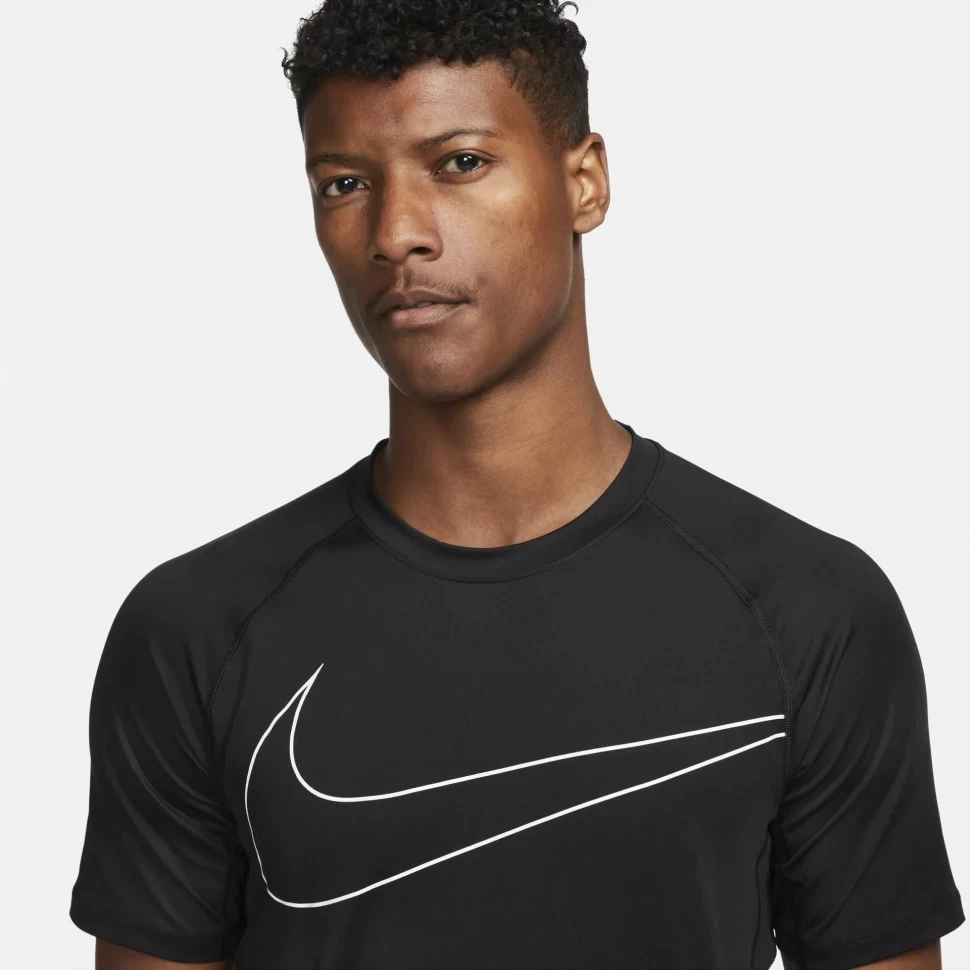Футболка Nike M Np Df Slim Top Ss Novelty 1 DM6008-010