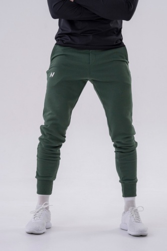 Брюки Nebbia Slim sweatpants with side pockets “Reset” 321 D.green