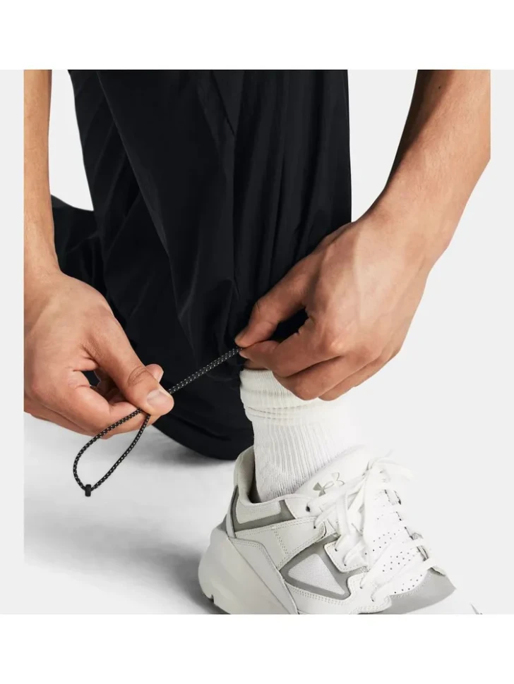 Брюки Under Armour UA Crinkle Woven Pant 1386606-001