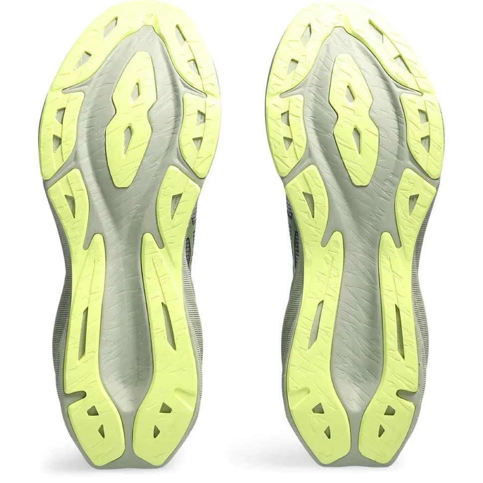 Кроссовки Asics NOVABLAST 3 LE 1011B591-003
