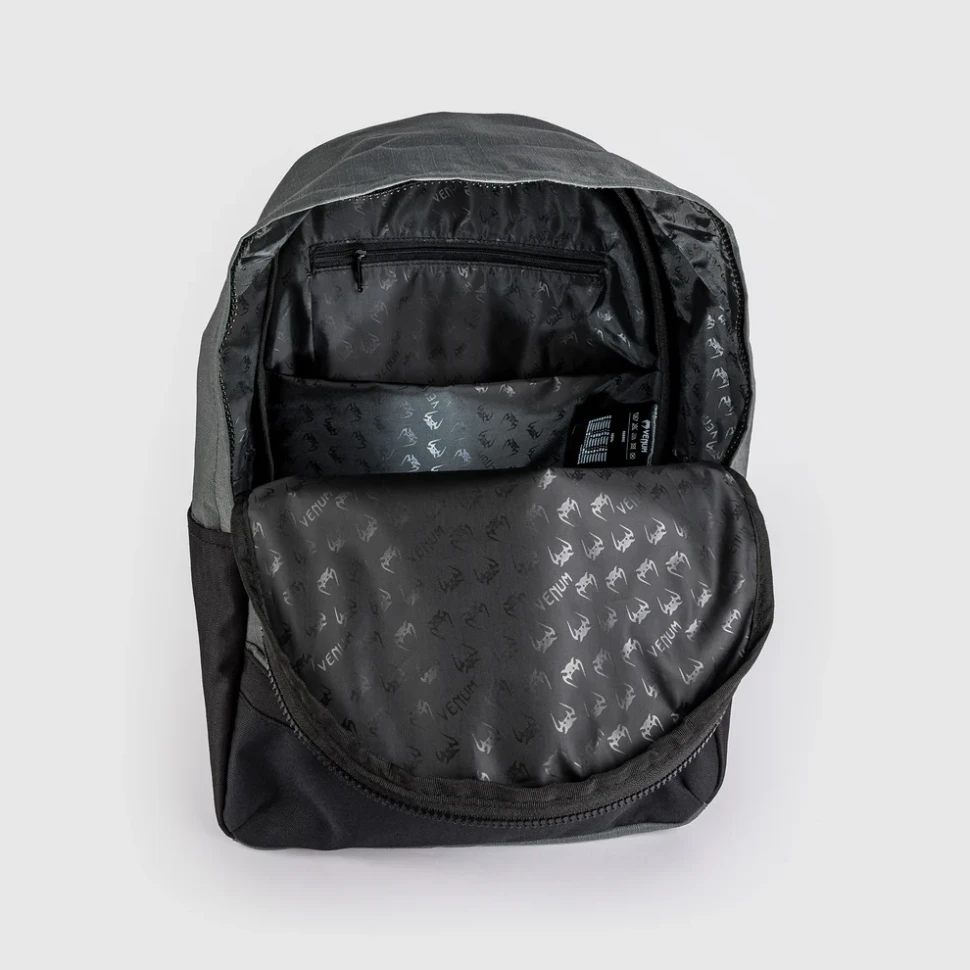 Рюкзак Venum Evo 2 Light Backpack - Black/Sand VEN05151-129