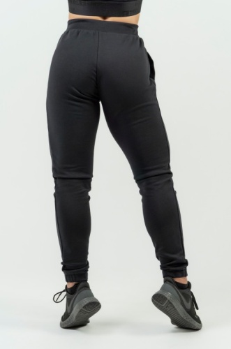 Брюки NEBBIA 846 High-Waist Joggers INTENSE Signature Black